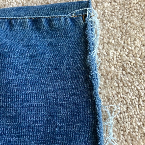 7 for all mankind cropped Alexa jeans
Excellent condition 
Size 25 - Picture 5 of 5